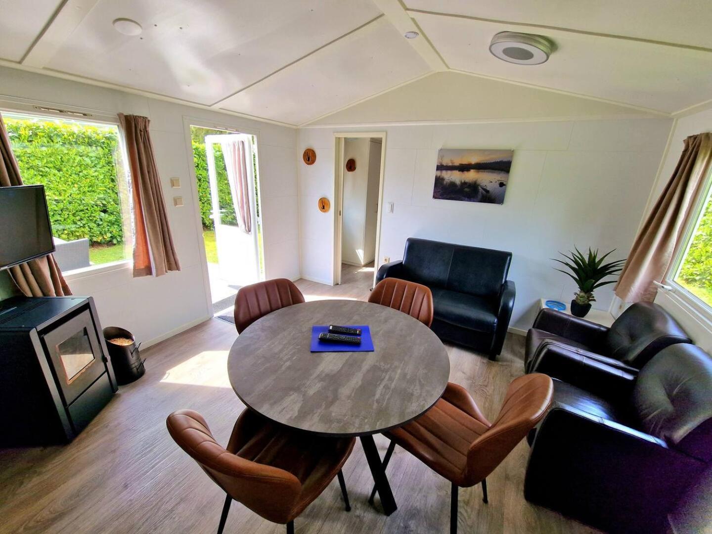 Charmante Woning Op Rustig Park Met Fietsen Epe Eksteriør bilde